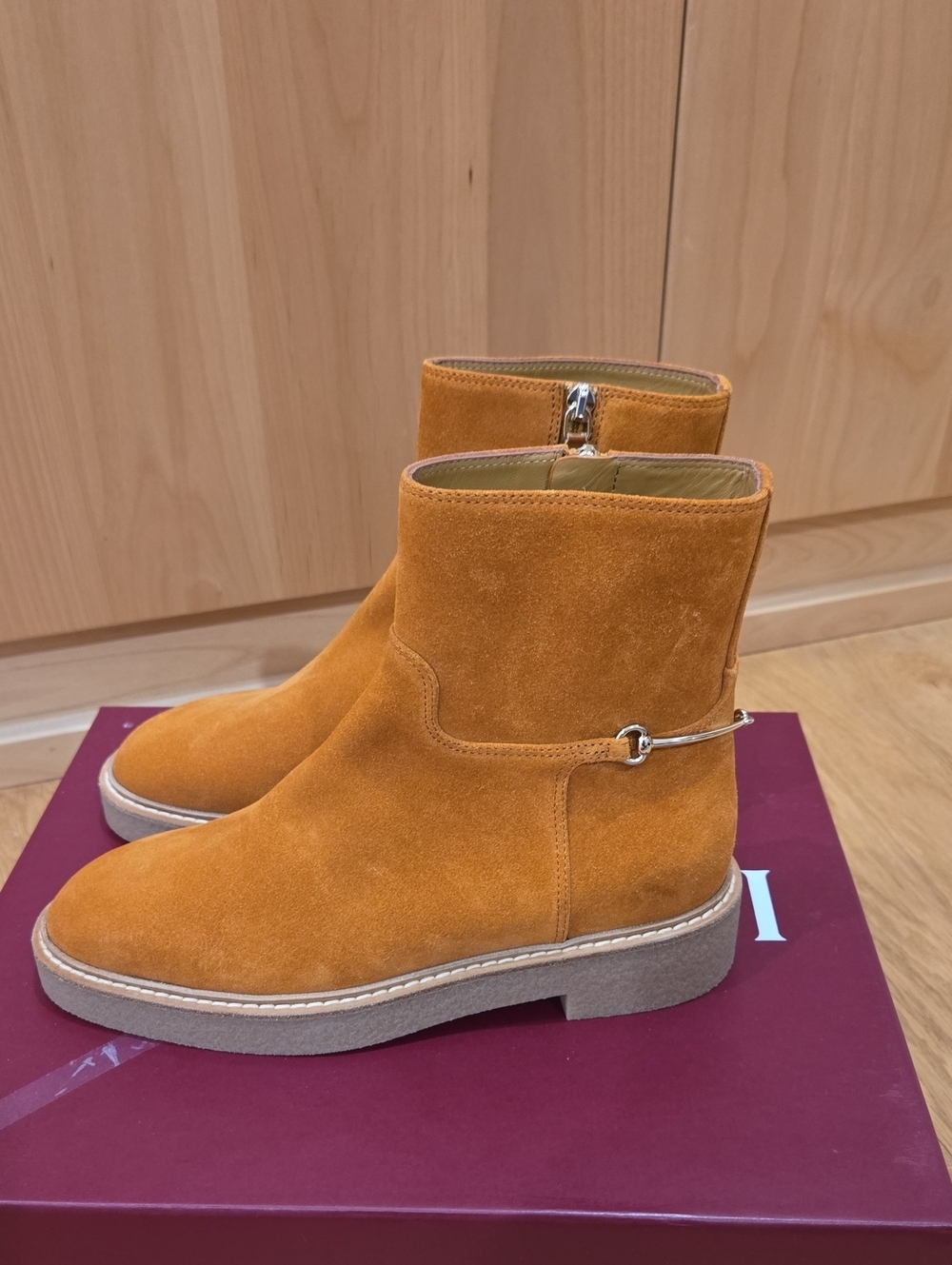 Gucci Edith Suede Ankle Boot, Tan, 7, Horsebit Hardware, Luxury, EUC